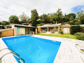 Mazet Felix pour 6 personnes avec piscine privée au domaine de Valcros à la Londe les Maures